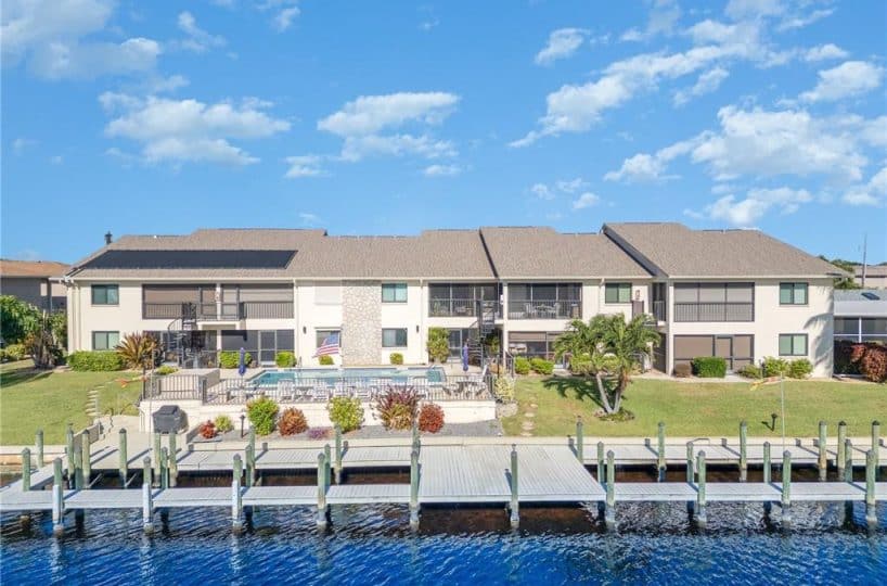 house with pool for sale