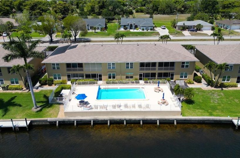 house with pool for sale