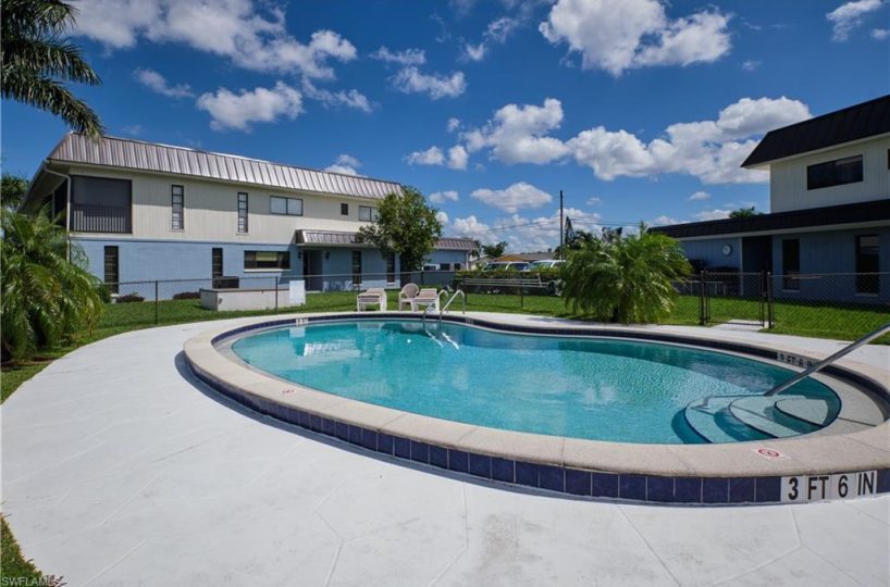 house with pool for sale