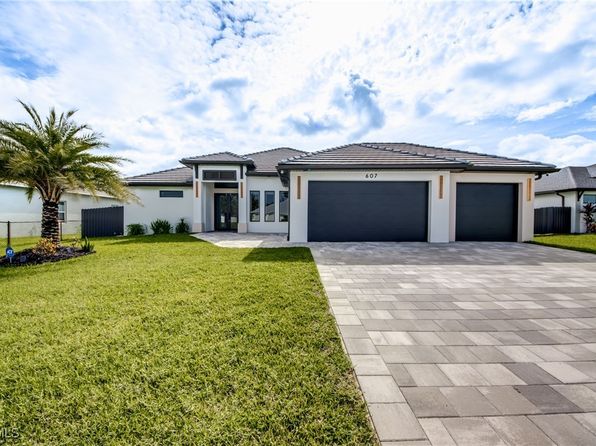 Move in ready and custom new homes in Cape Coral Florida